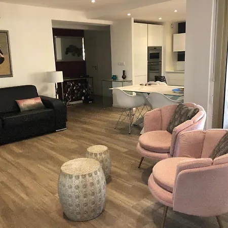 Aquarama Super Apartment Saint-Laurent-du-Var
